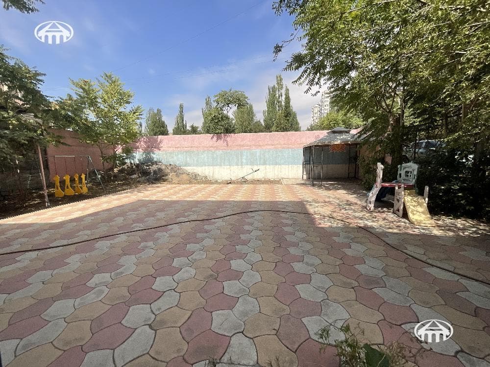 Խանութ · 837 մ² · Երևան