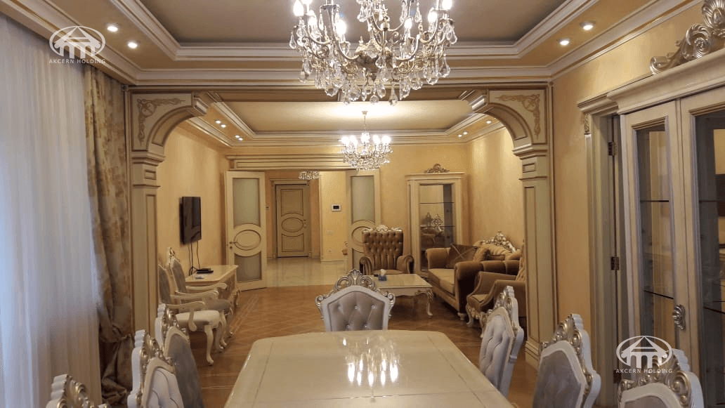 Բնակարան · 220 մ² · Երևան