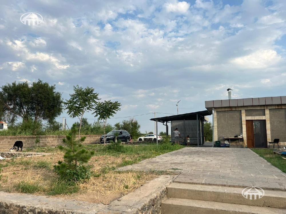 Ресторан · 85 м² · с. Уджан