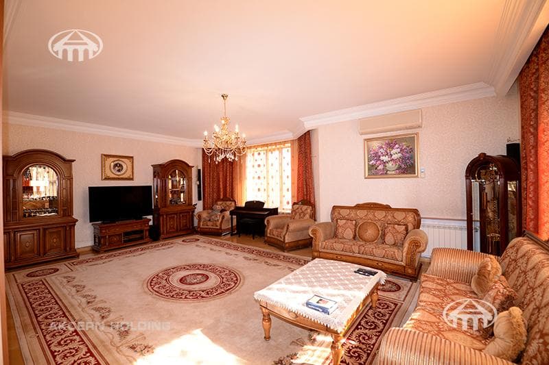 Особняк · 7 комн. · 575 м² · Ереван