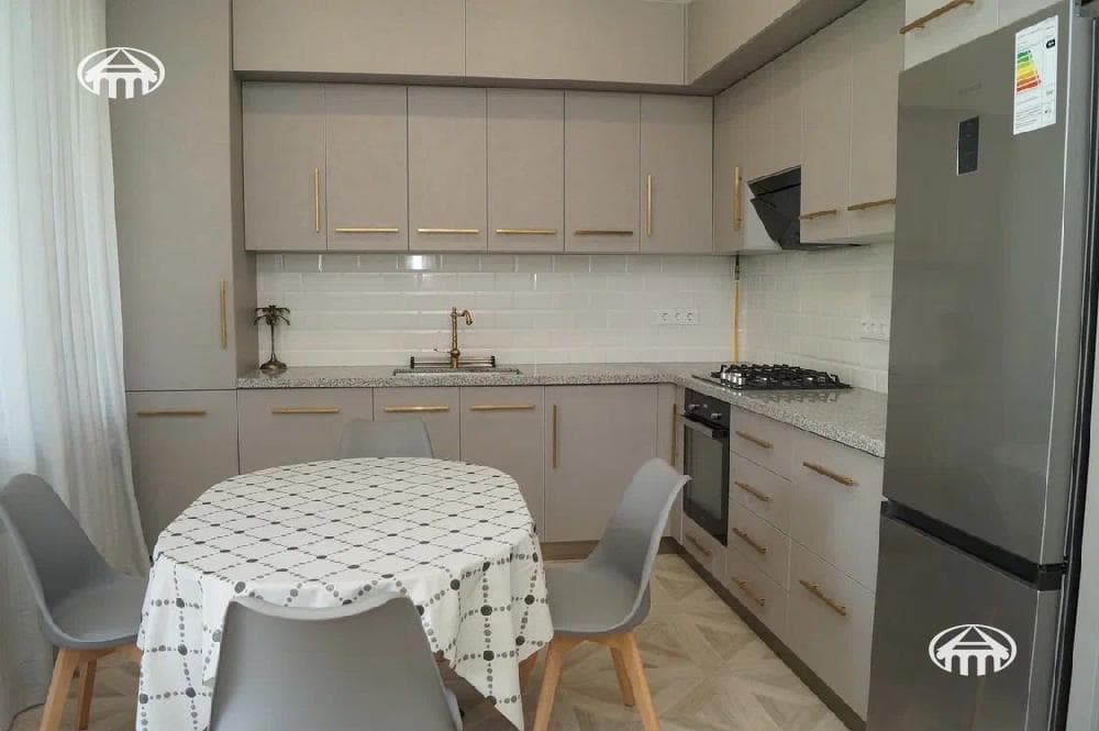 Особняк · 4 комн. · 239 м² · Джрвеж