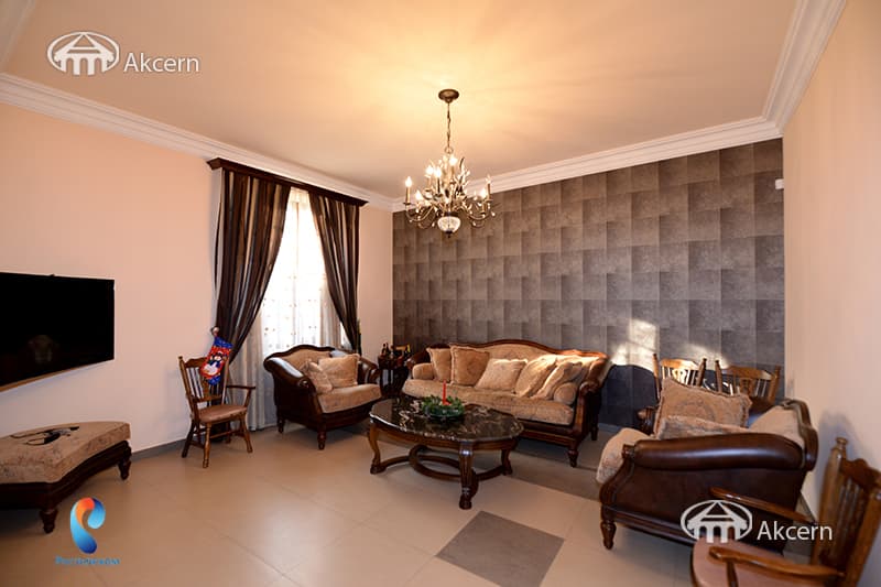 Дом · 6 комн. · 370 м² · Ереван