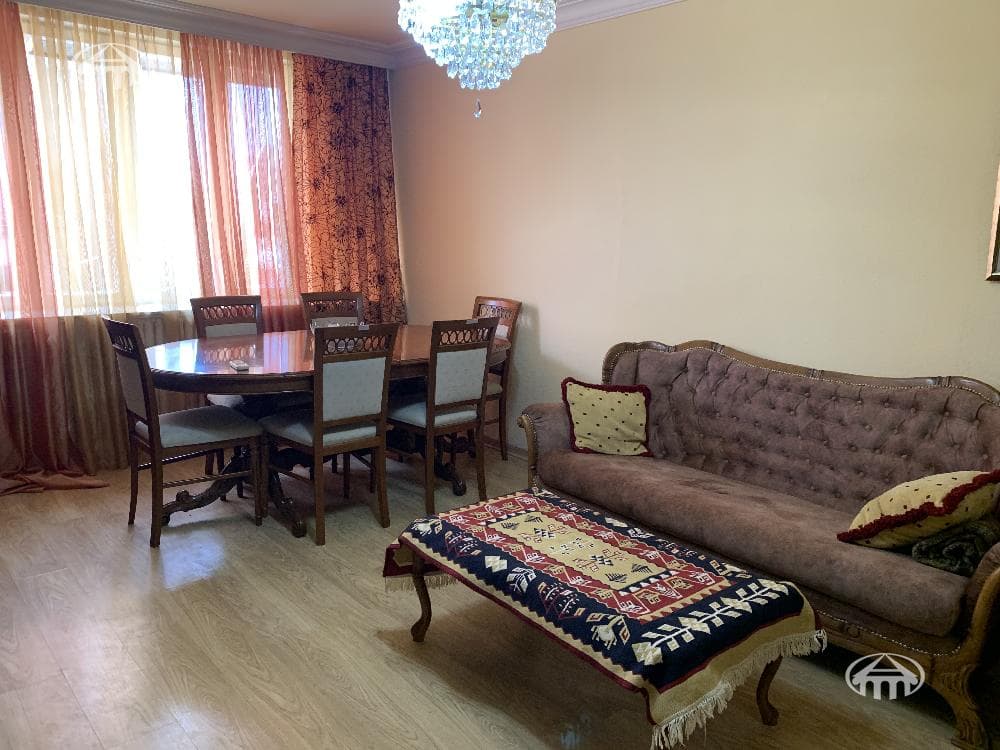 Квартира · 84 м² · Ереван