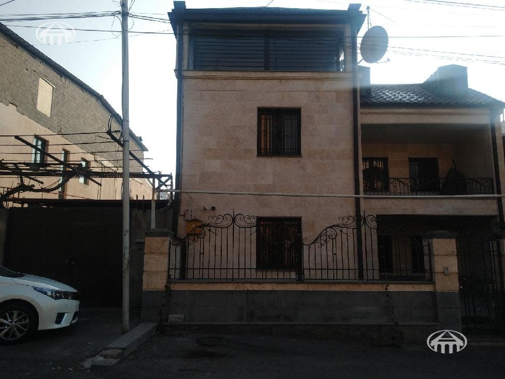 Առանձնատուն · 178 մ² · Երևան
