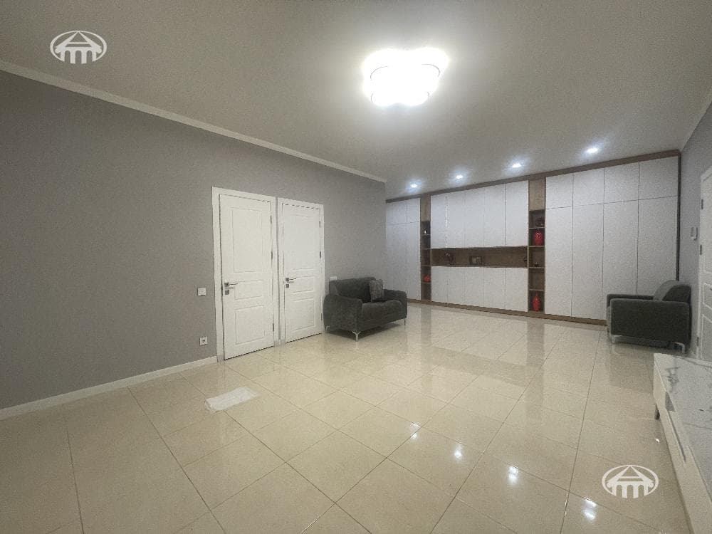 Квартира · 182 м² · Ереван