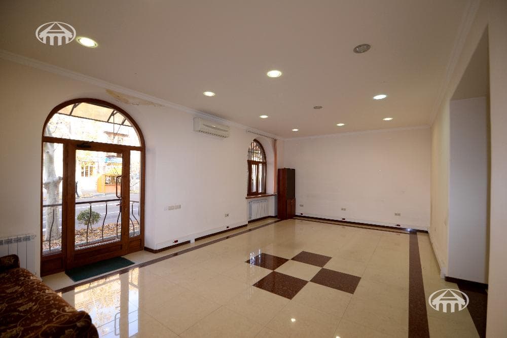 Retail · 79 m² · Yerevan