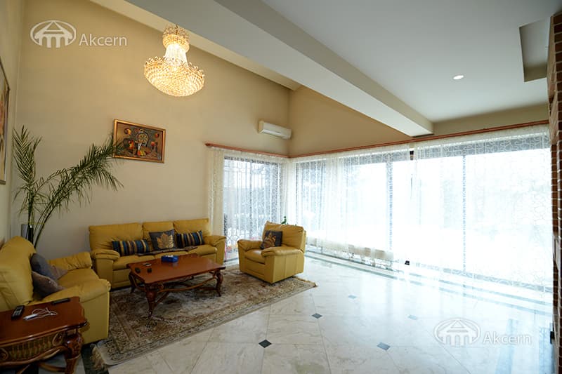 Особняк · 7 комн. · 650 м² · Ереван