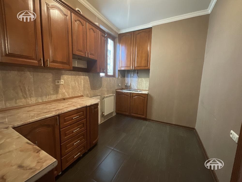 House · 98 m² · Yerevan