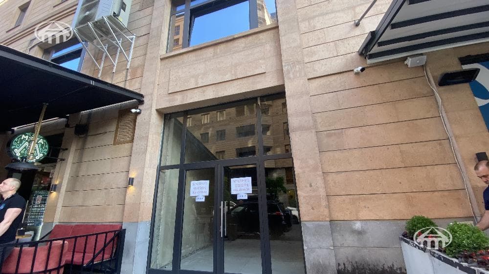 Գրասենյակ · 554 մ² · Երևան