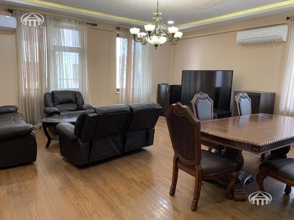 Բնակարան · 108 մ² · Երևան