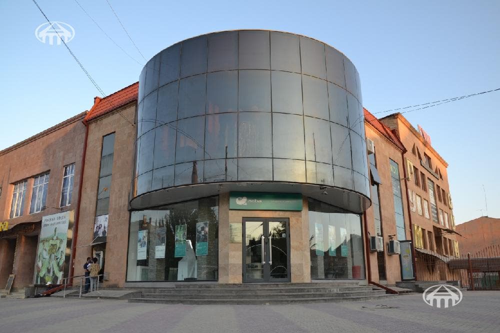 Գրասենյակ · 658 մ² · Գյումրի