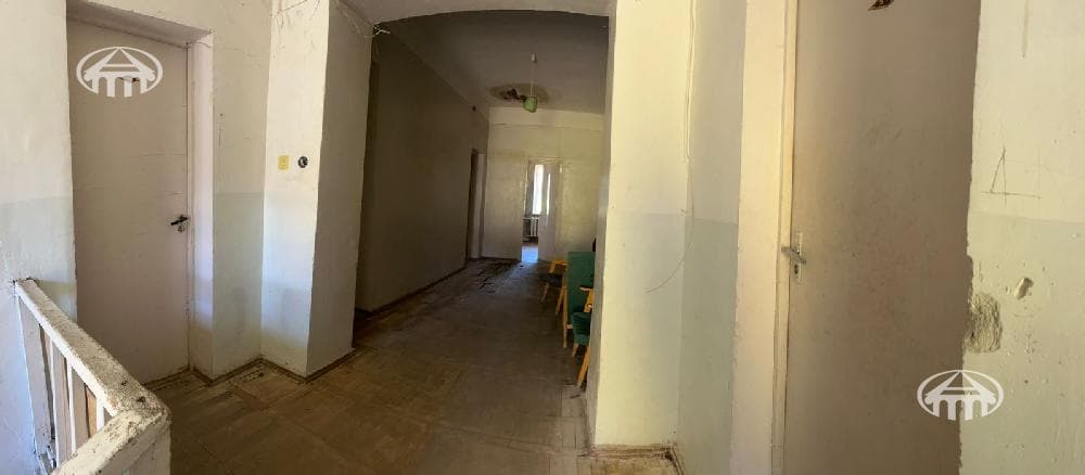 Քոթեջ · 9 սեն. · 303 մ² · Ջերմուկ