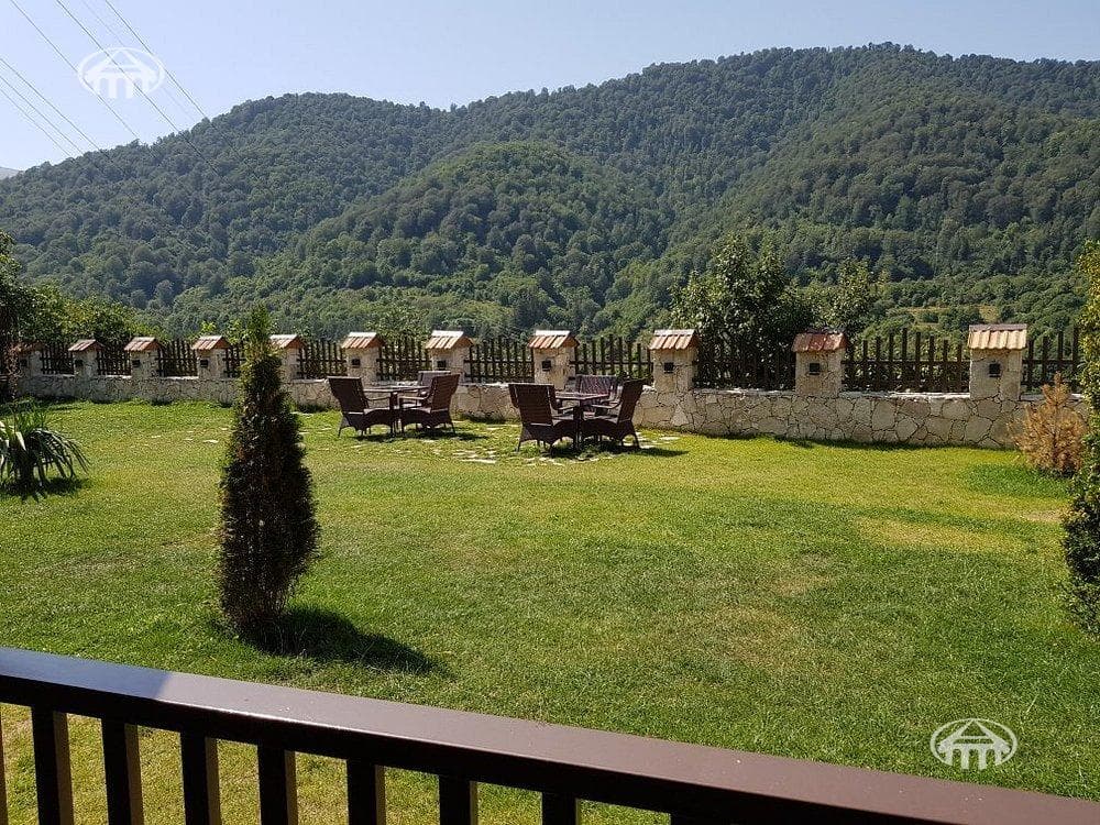 Hotel · 9 rooms · 889 m² · Dilijan