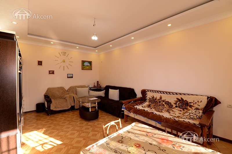 Mansion · 4 rooms · 119 m² · Arinj