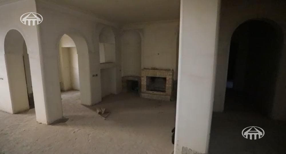 Mansion · 1,083 m² · Yerevan