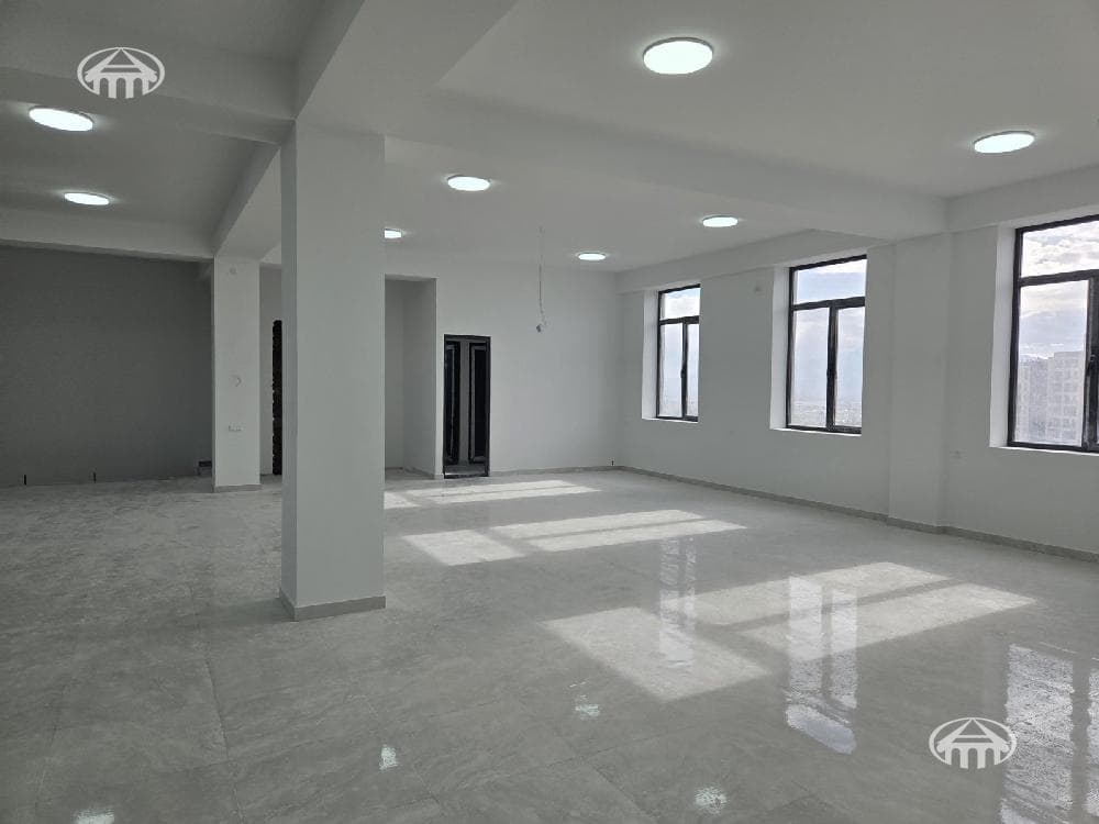 Խանութ · 916 մ² · Երևան