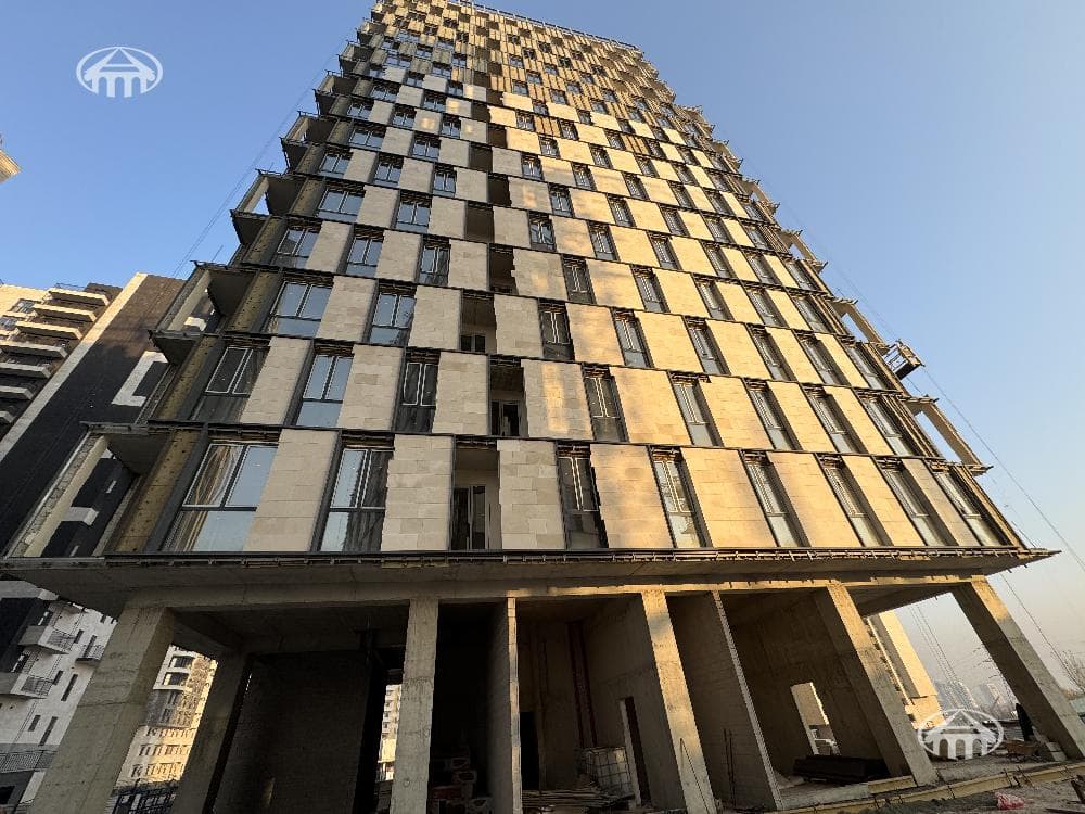 Квартира · 5 комн. · 286 м² · Ереван