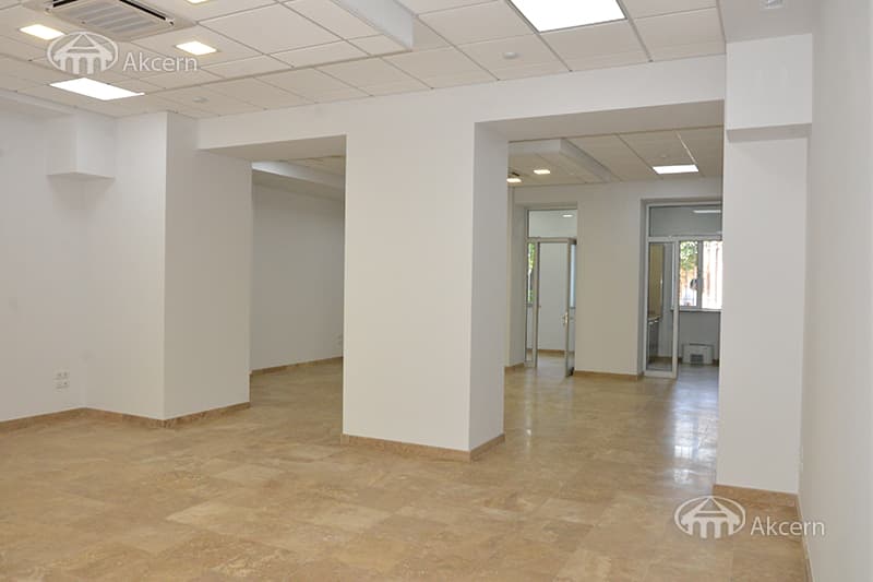 Retail · 104 m² · Yerevan