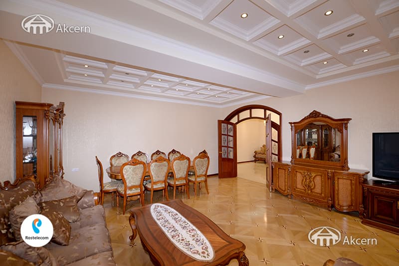 Квартира · 3 комн. · 162 м² · Ереван