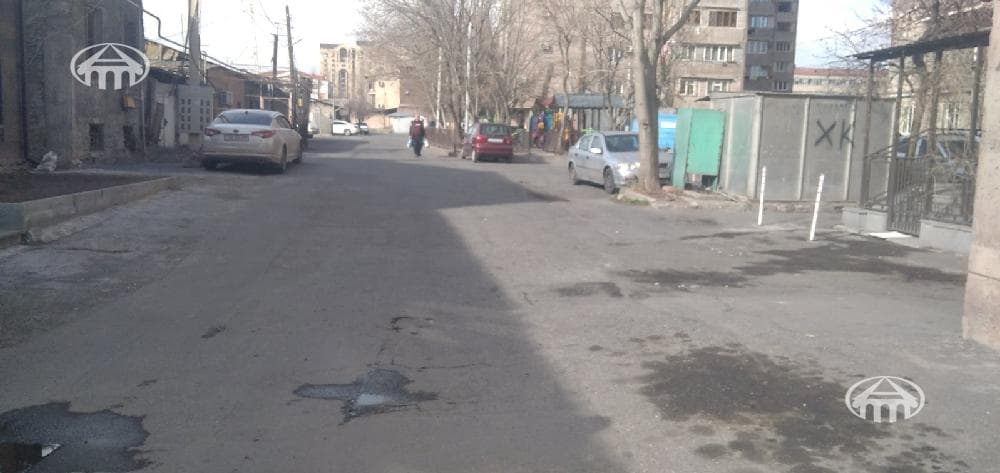 House · 325 m² · Yerevan