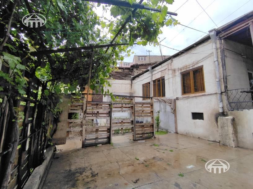 Առանձնատուն · 216 մ² · Երևան