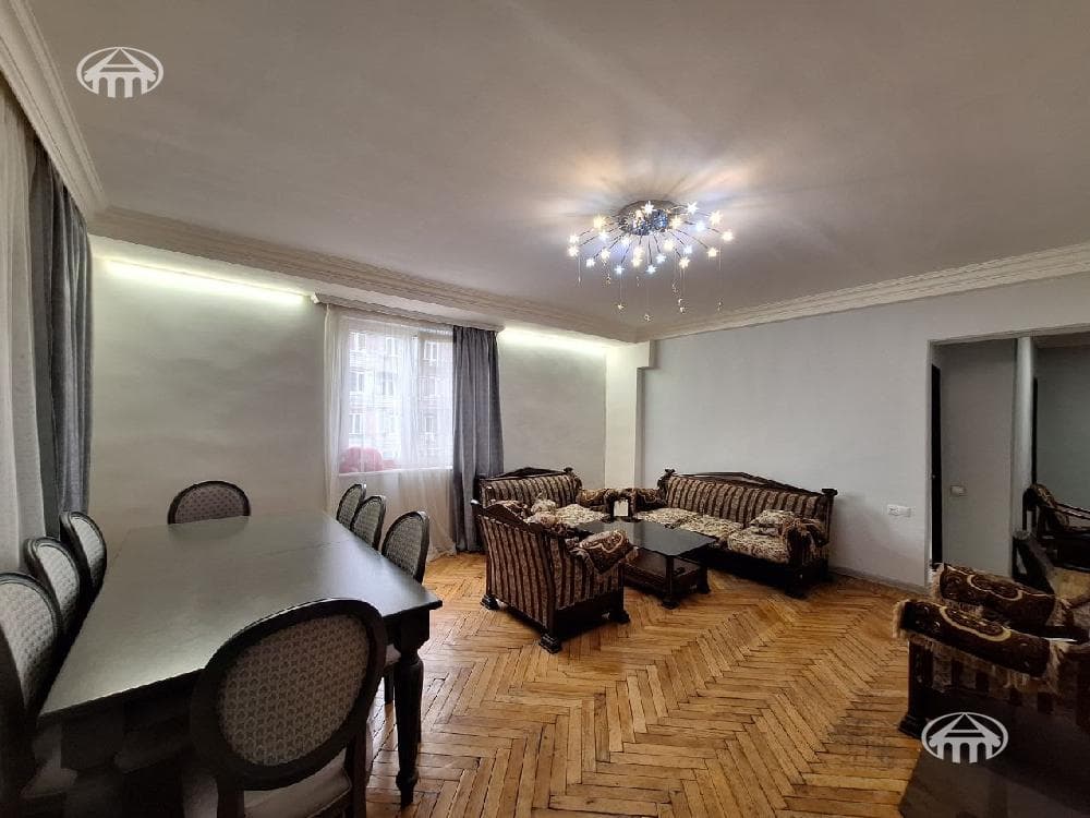 Квартира · 90 м² · Ереван