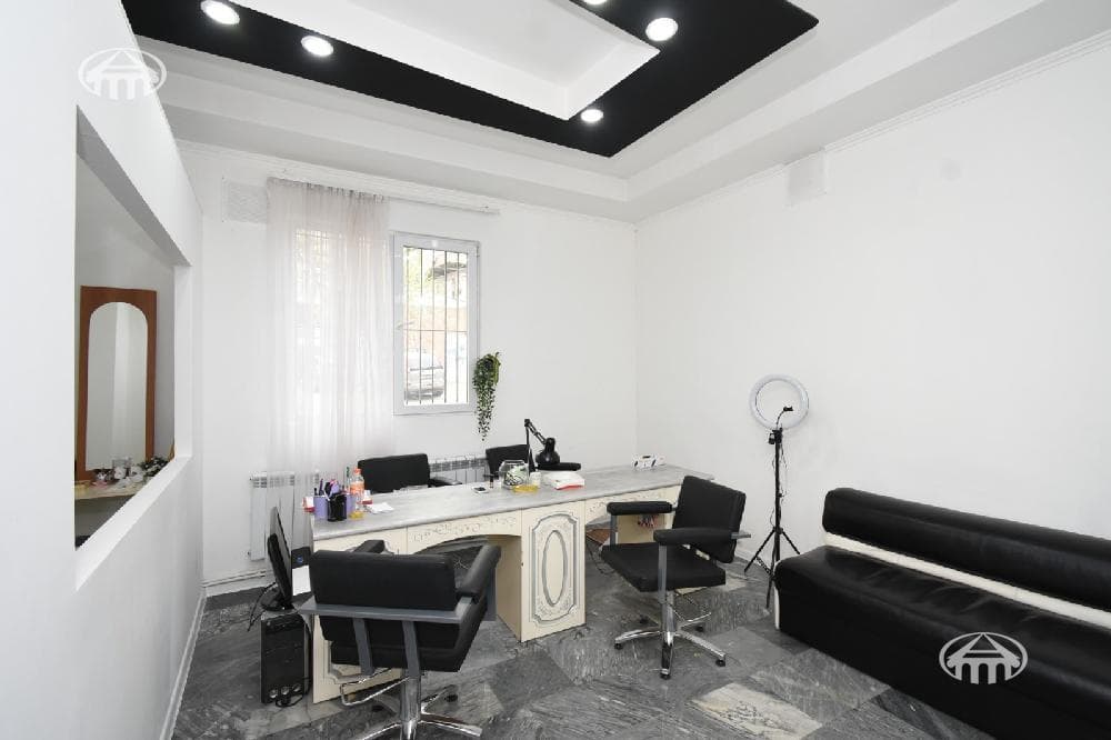 Retail · 222 m² · Yerevan