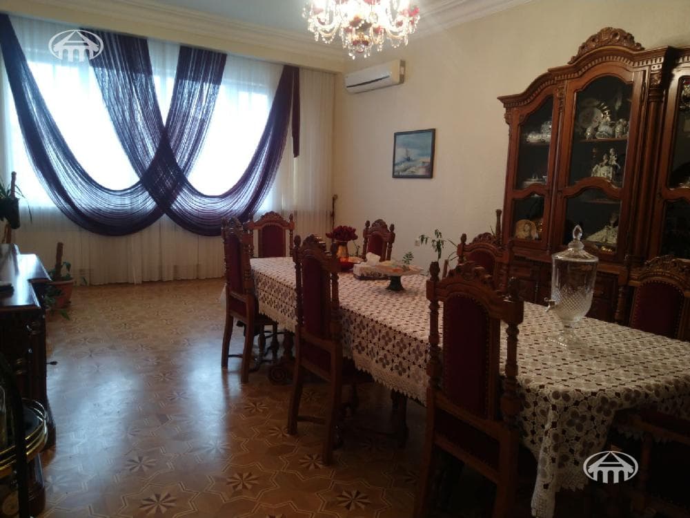 Особняк · 510 м² · Ереван
