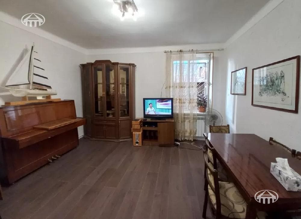 Квартира · 4 комн. · 122 м² · Ереван