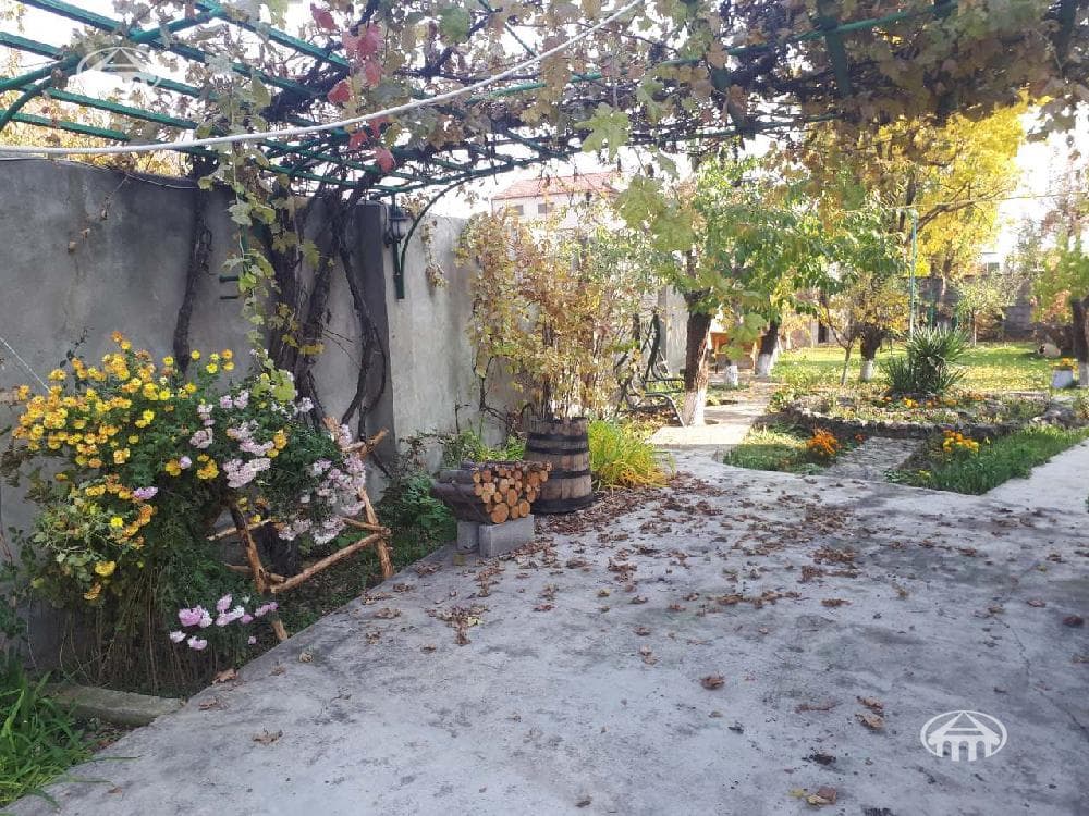 Քոթեջ · 342 մ² · Երևան
