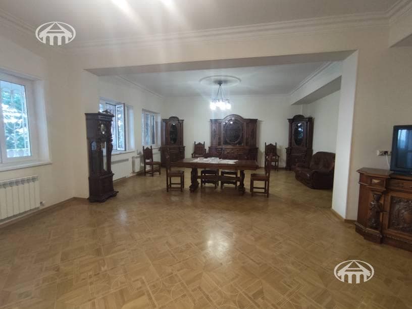 Office · 732 m² · Yerevan