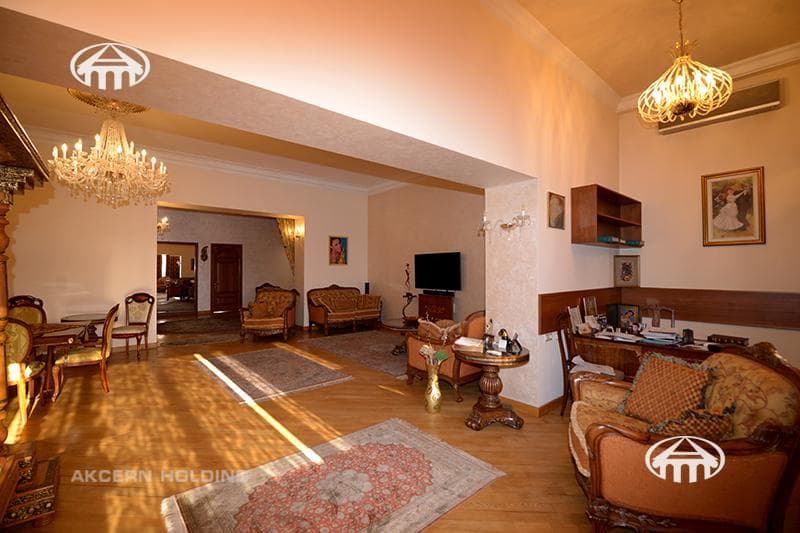 Apartment · 4 rooms · 288 m² · Yerevan
