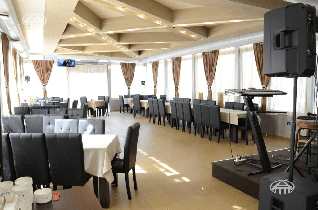 Restaurant · 305 m² · Yerevan