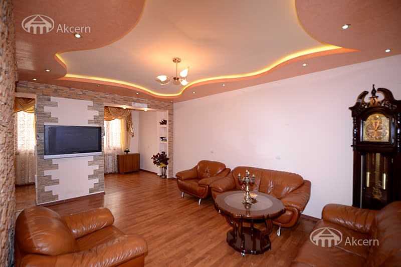 Квартира · 80 м² · Ереван