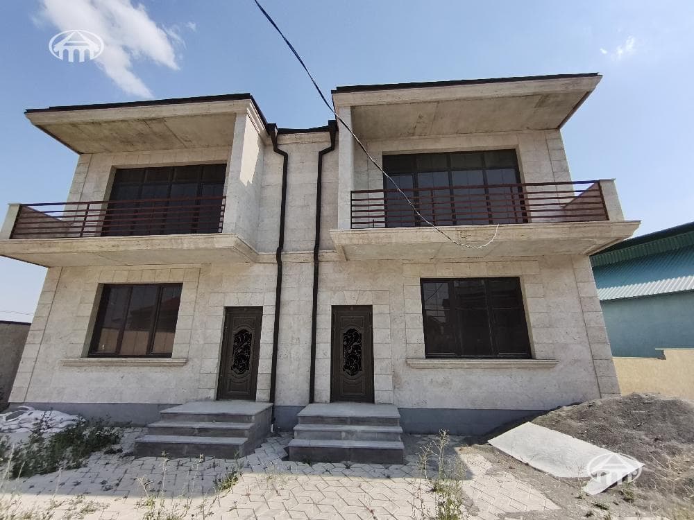 Townhouse · 200 m² · Yerevan