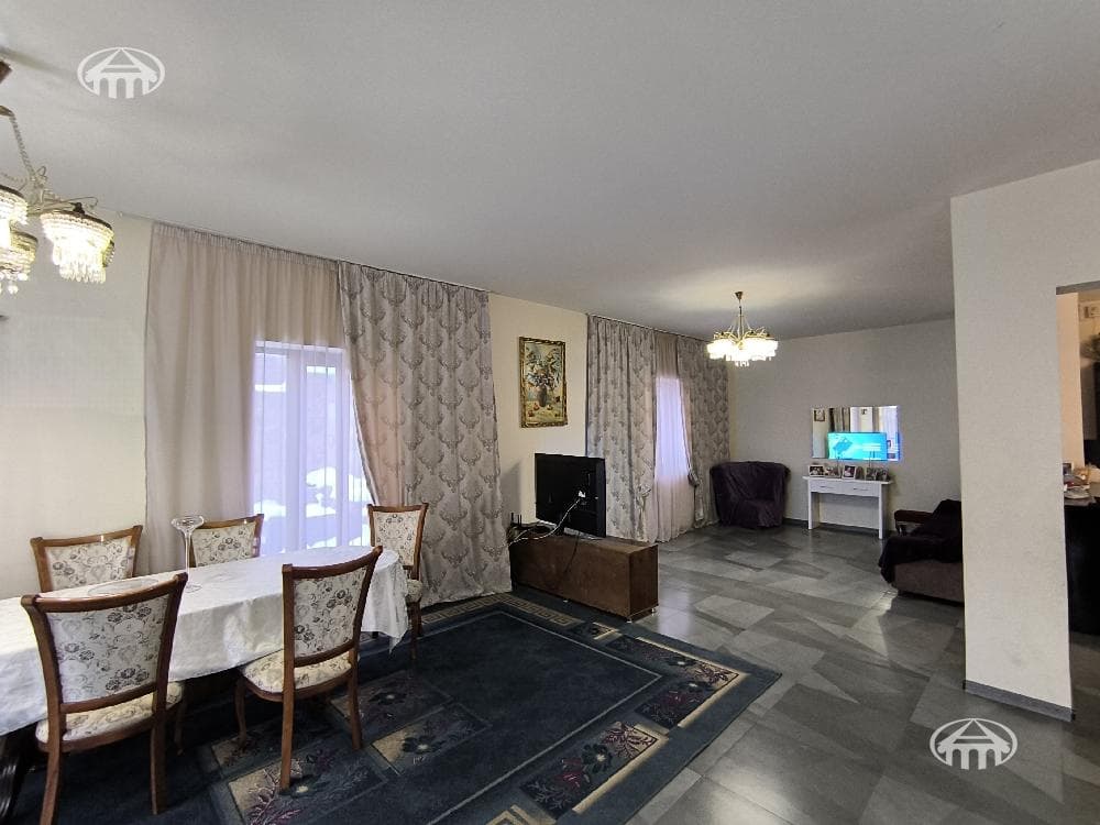 Mansion · 177 m² · Yerevan