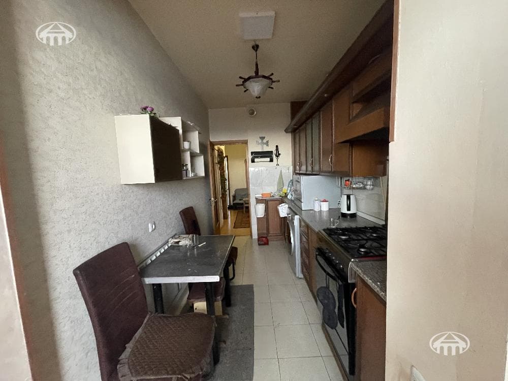Квартира · 80 м² · Ереван