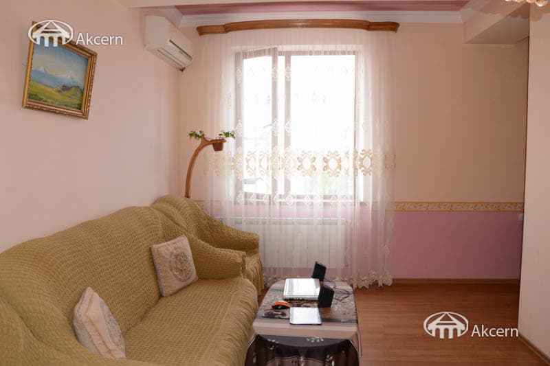 Բնակարան · 3 սեն. · 90 մ² · Երևան