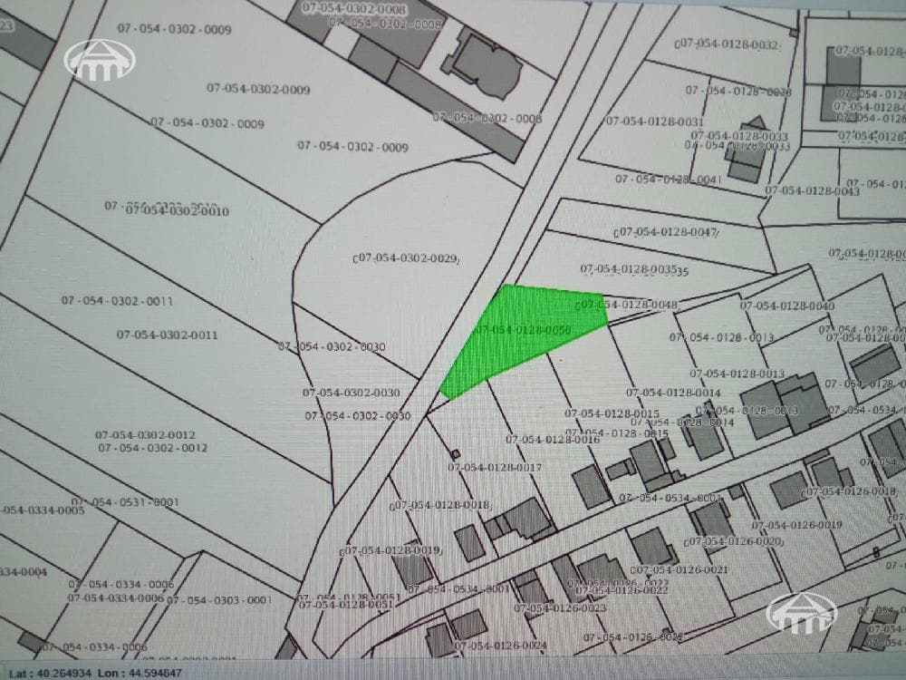 Land · 650 m² · Ptgni