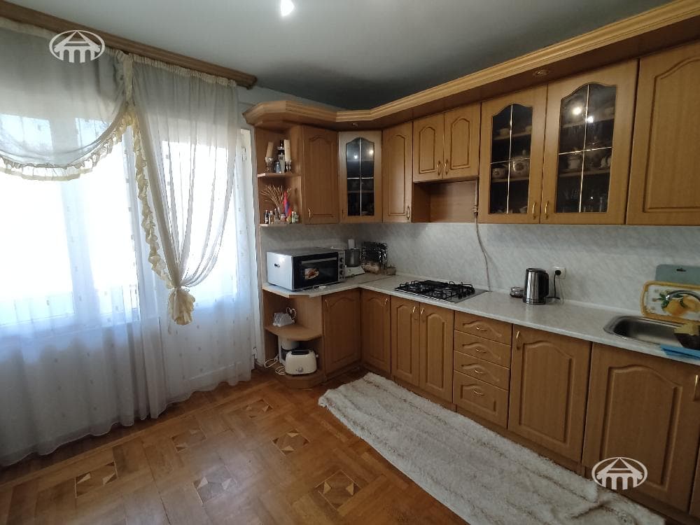 Apartment · 90 m² · Yerevan
