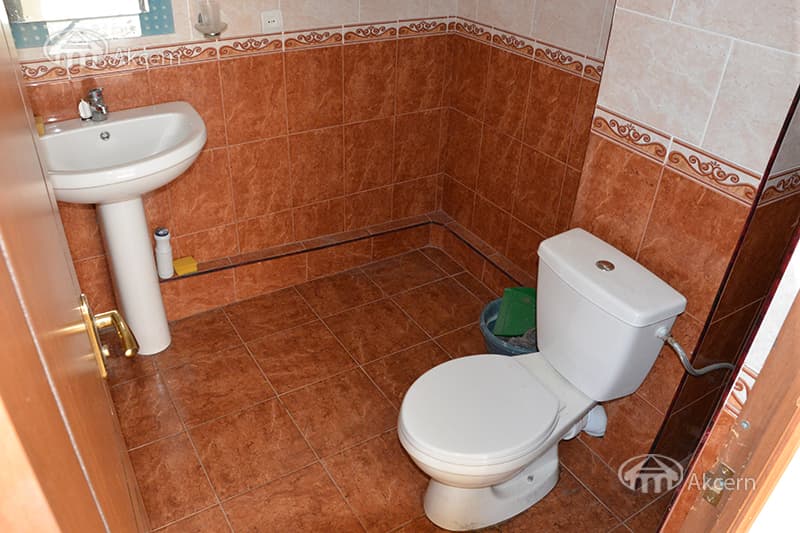 Խանութ · 95 մ² · Երևան