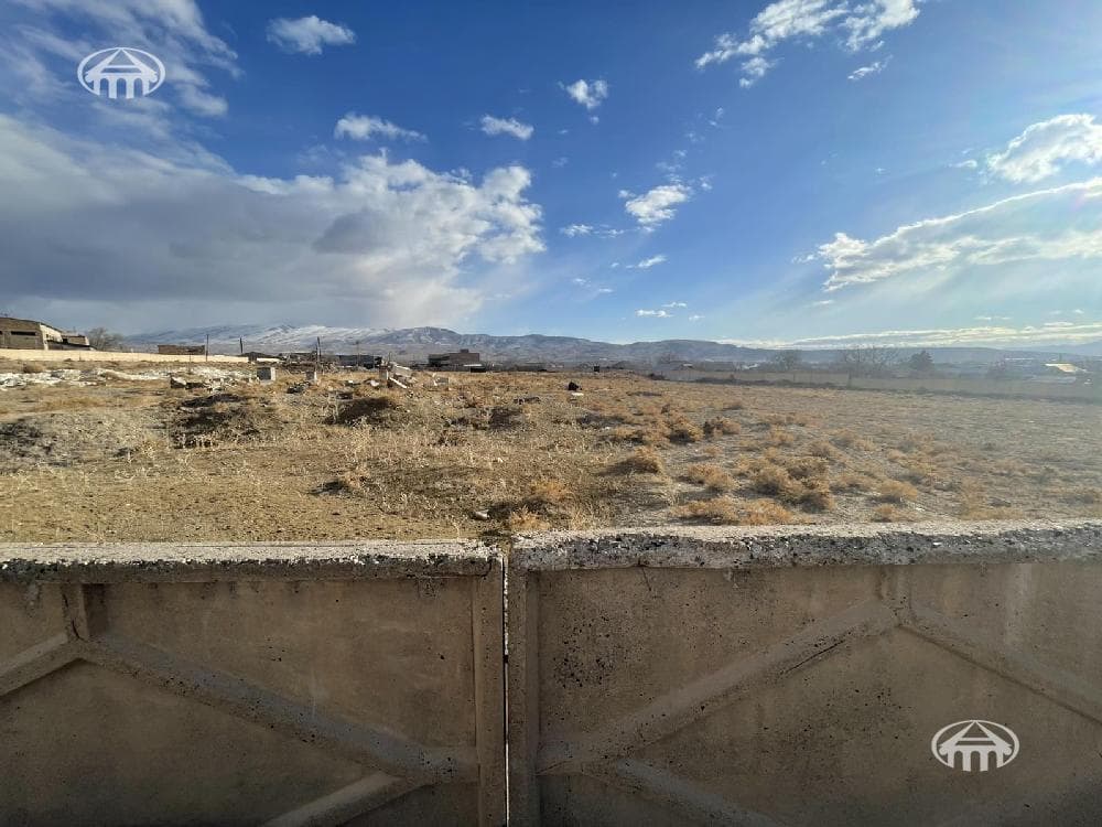 Land · 31,480 m² · Vedi