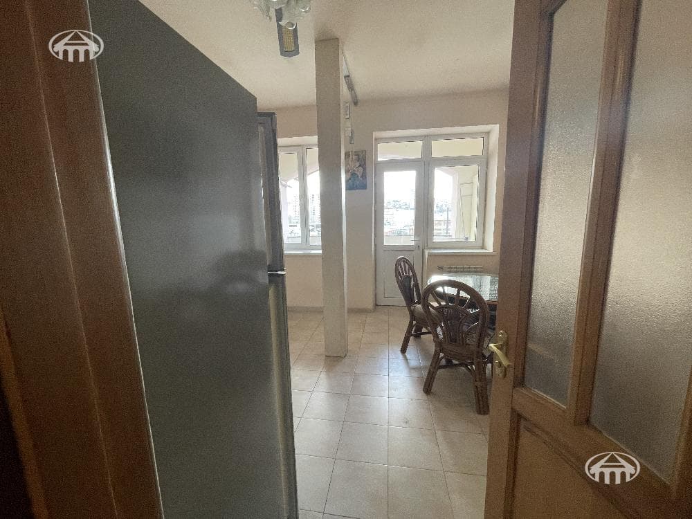 Квартира · 77 м² · Ереван