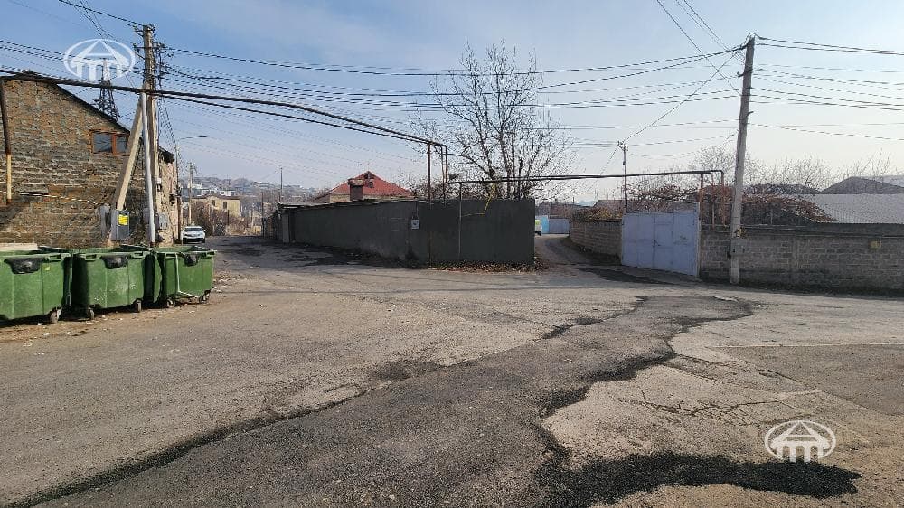 Mansion · 3 rooms · 437 m² · Yerevan