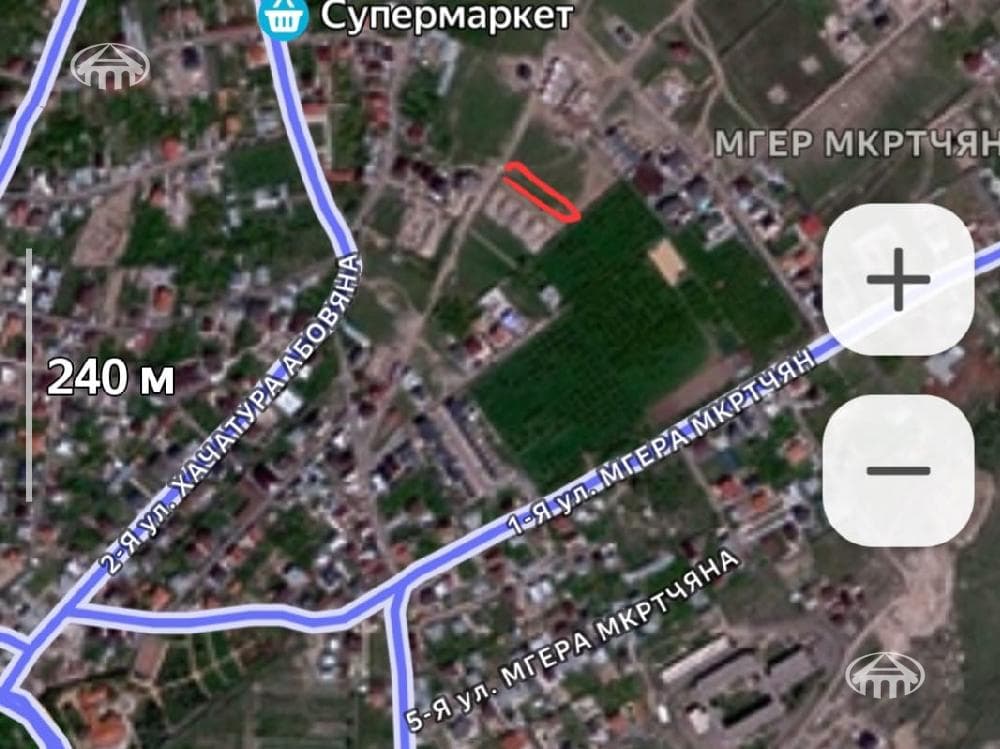 Land · 1,000 m² · v. Arinj