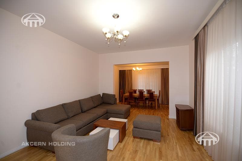 Mansion · 323 m² · Vahagni