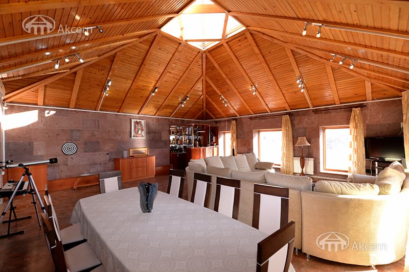 Hotel · 521 m² · Proshyan