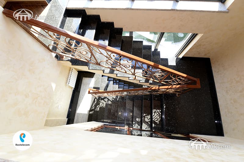 Mansion · 729 m² · v. Arinj
