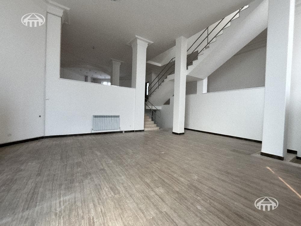 Офис · 956 м² · Ереван