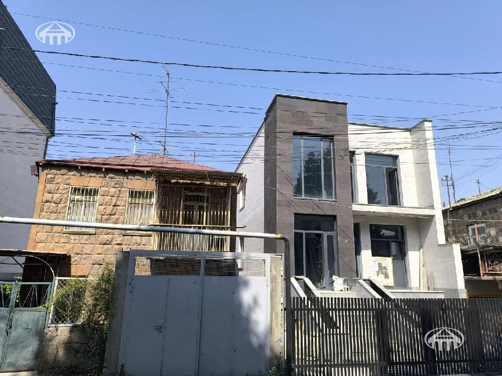 Особняк · 325 м² · Ереван